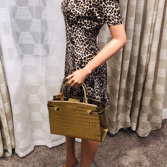 Michael Kors Bag (host pick 🎉🎊) - Picture 6 of 8